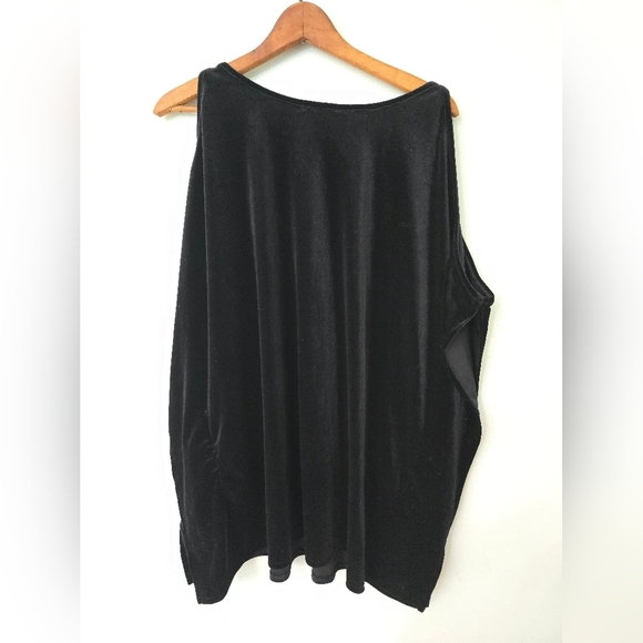 LYSSE Women’s Plus Size L/XL Black Velvet Velour Cold Shoulder Oversized Shirt - Picture 5 of 8